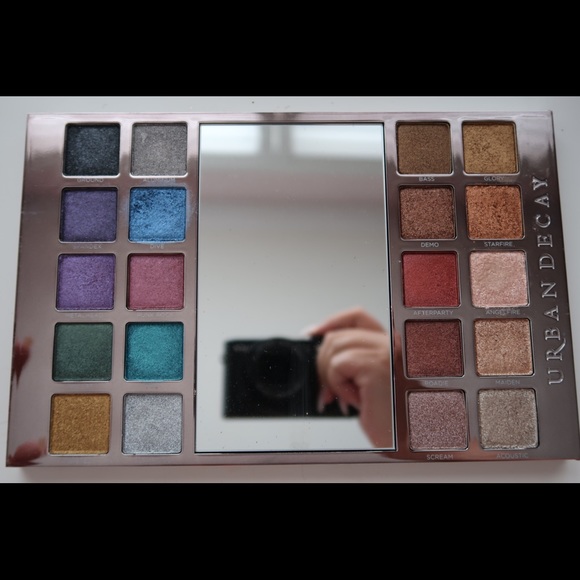 Urban Decay palette - Picture 1 of 3
